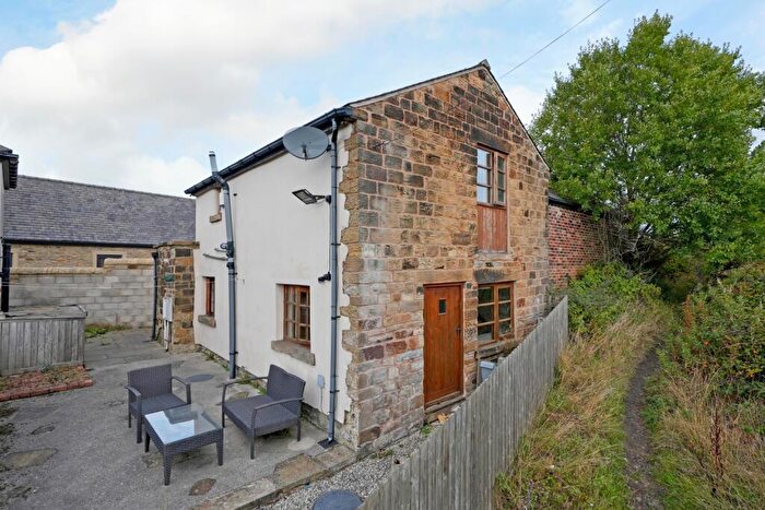 2 Bedroom Detached House For Sale In High Lane, Ridgeway, S12