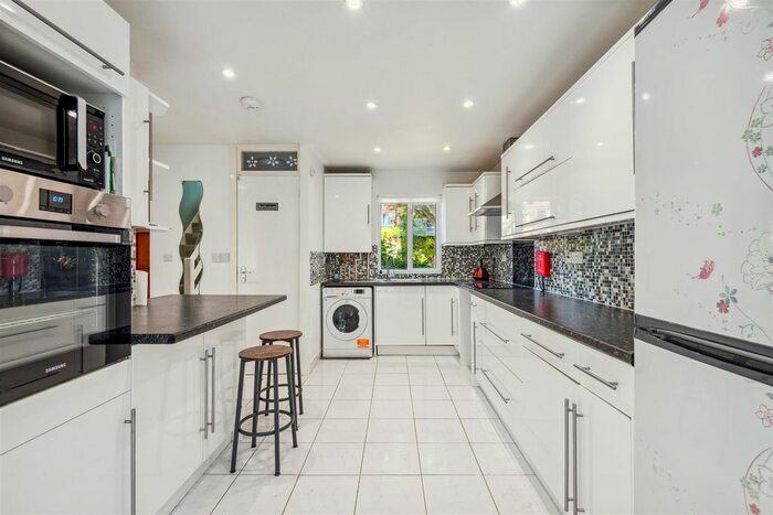 4 Bedroom End Of Terrace House To Rent In Gladstone Road, London, W4