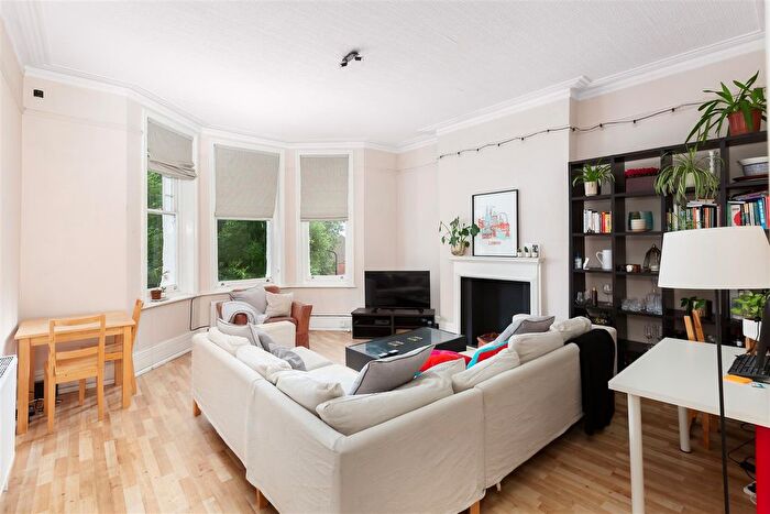 3 Bedroom Flat To Rent In Gondar Gardens, London, NW6