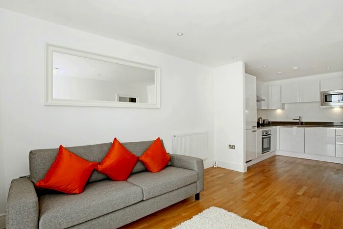 1 Bedroom Flat To Rent In Dowells Street, London, SE10