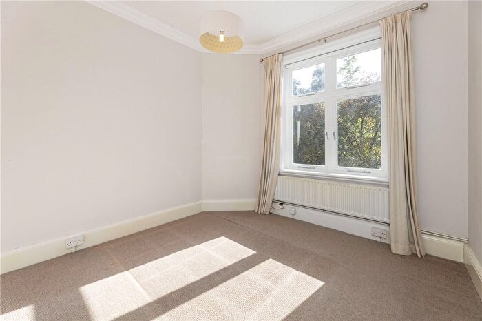 1 Bedroom Flat For Sale In Gwendolen Avenue, London, SW15