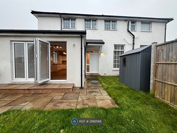 2 Bedroom Maisonette To Rent In Hurst Lane, Eastbourne, BN21