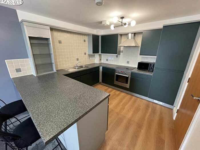 2 Bedroom Terraced House To Rent In Bed Ensuite Student Flat // Jul, LN5