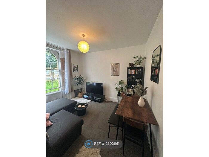 2 Bedroom Flat To Rent In Tibberton Square, London, N1