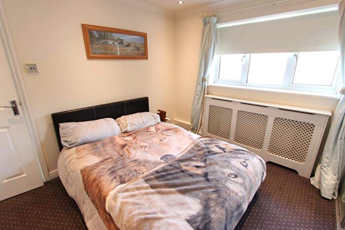 1 Bedroom Flat To Rent In Teresa Gardens, Waltham Cross, EN8