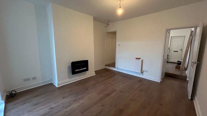 3 Bedroom Terraced House To Rent In Nesbit Street, Bolsover, Chesterfield, S44