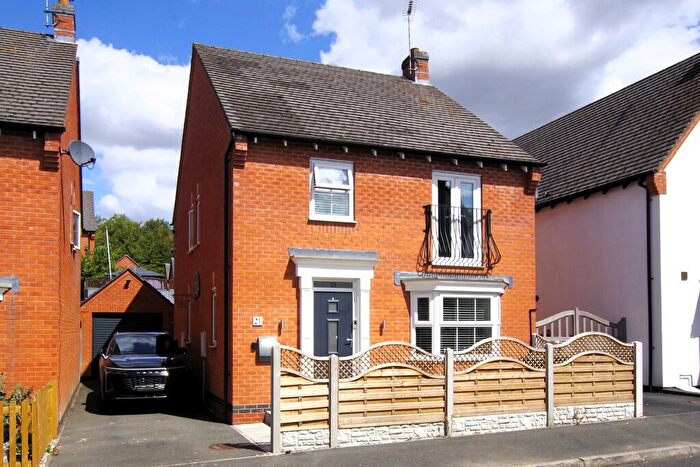 4 Bedroom Detached House For Sale In Moray Close, Church Gresley, DE11