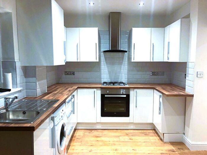 4 Bedroom Terraced House To Rent In St Andrews Road, Gants Hill, IG1