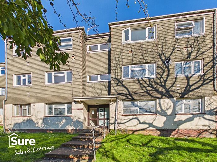 3 Bedroom Flat To Rent In Townsend, Hemel Hempstead, Hertfordshire, HP2