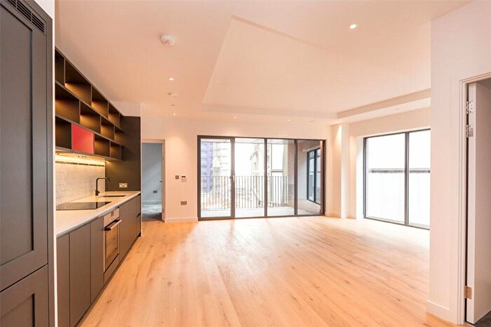 2 Bedroom Apartment To Rent In Modena House, Lyell Street, London, E14