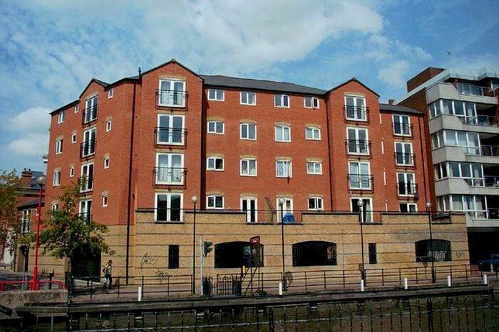 2 Bedroom Flat To Rent In Highbridge Wharf, Reading, RG1