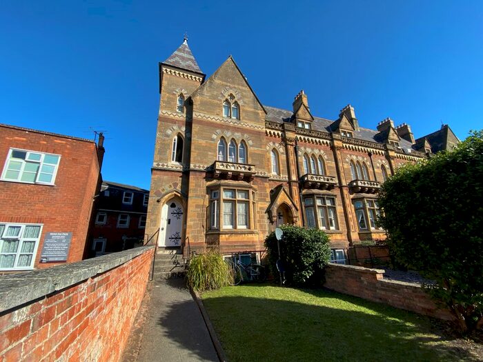 Studio To Rent In Park Street, Taunton, TA1