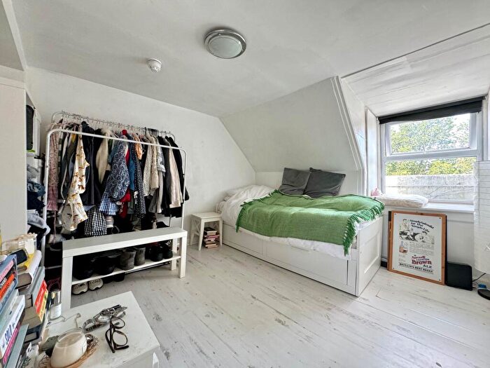 Flat To Rent In Grand Parade, Brighton, BN2