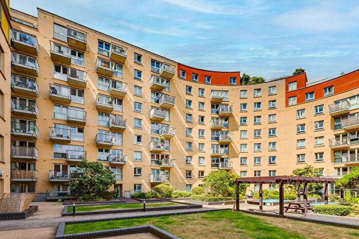 1 Bedroom Flat To Rent In Buckler Court, Eden Grove, N7