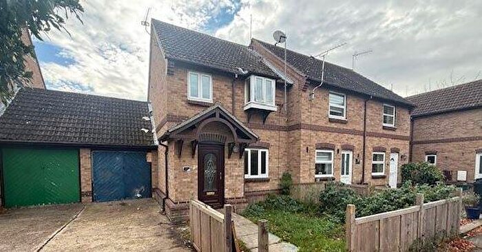 3 Bedroom End Of Terrace House For Sale In Beverley Drive, Kirby Cross, Frinton-on-Sea, Essex, CO13