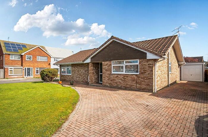 3 Bedroom Detached Bungalow For Sale In Tealsbrook, Covingham, Swindon, SN3