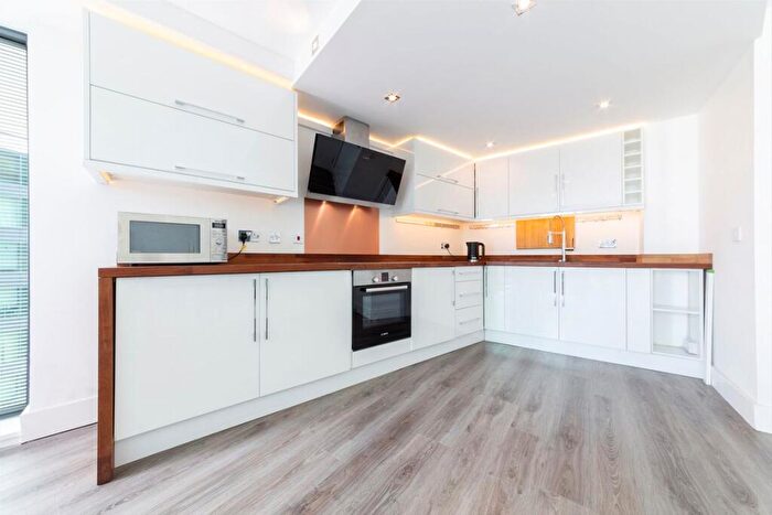 1 Bedroom Flat To Rent In Millharbour, Canary Wharf, E14