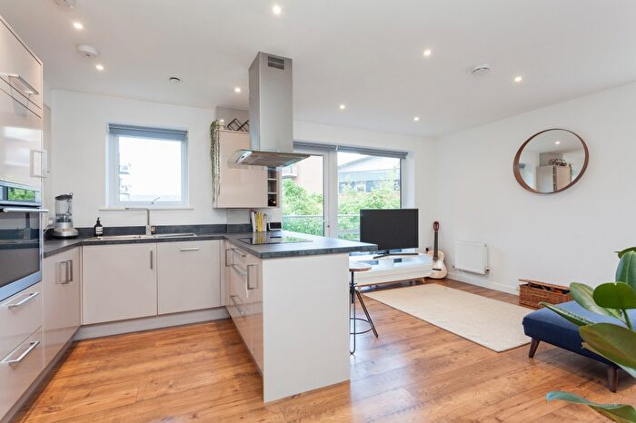 2 Bedroom Apartment To Rent In Brennan House, Leyton, E10