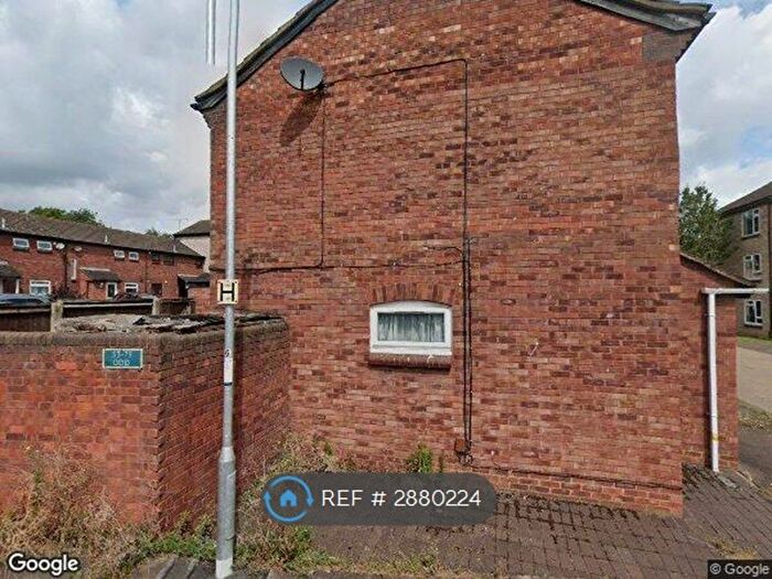 2 Bedroom Terraced House To Rent In Hollands Walk, Basildon, SS16