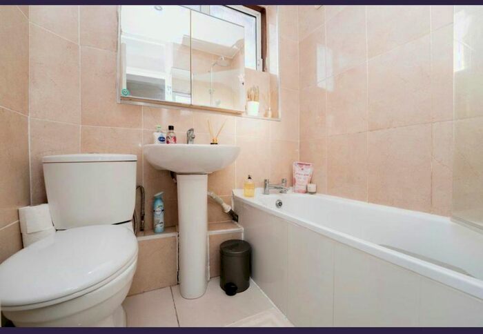 3 Bedroom End Of Terrace House For Sale In Penbury Road, Southall, UB2