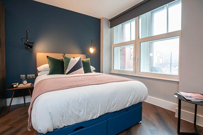Studio To Rent In Princess Street, Manchester, Greater Manchester, M1