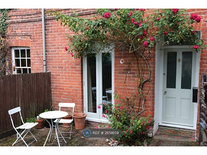 2 Bedroom Terraced House To Rent In St. Swithuns Terrace, Winchester, SO23