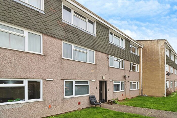 2 Bedroom Maisonette For Sale In Conygre Grove, Filton, Bristol, BS34