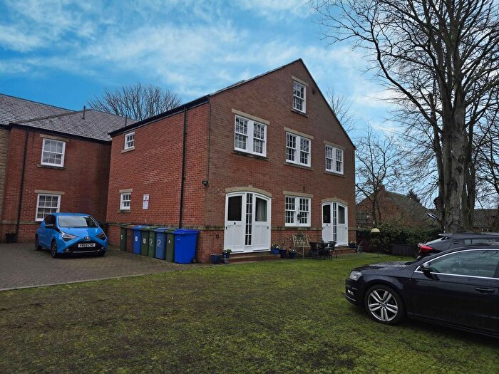 1 Bedroom Flat For Sale In Flat Hailgate Mews, Howden, Goole, North Humberside, DN14