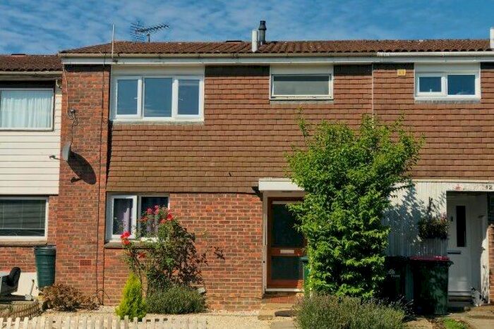4 Bedroom Property To Rent In Cuckfield Close, Crawley, RH11