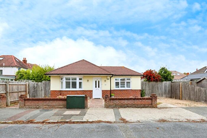 2 Bedroom Bungalow For Sale In Harbeck Road, Muscliff, Bournemouth, Dorset, BH8