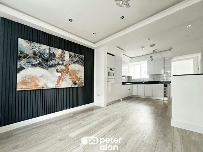 4 Bedroom House To Rent In Blanche Street, Cardiff, CF24