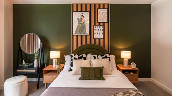 1 Bedroom Apartment For Sale In Lyon Close, Hove, Brighton, BN3