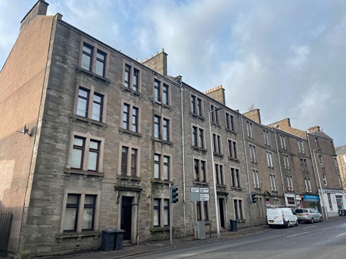 4 Bedroom Flat To Rent In Lochee Road, Dundee, DD2