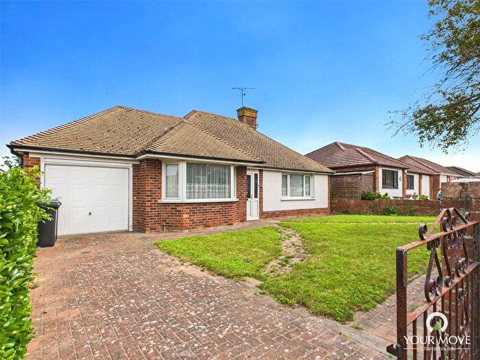2 Bedroom Bungalow For Sale In Princes Gardens, Margate, Kent, CT9