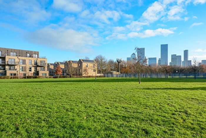 2 Bedroom Flat For Sale In Fisher Close, London, SE16