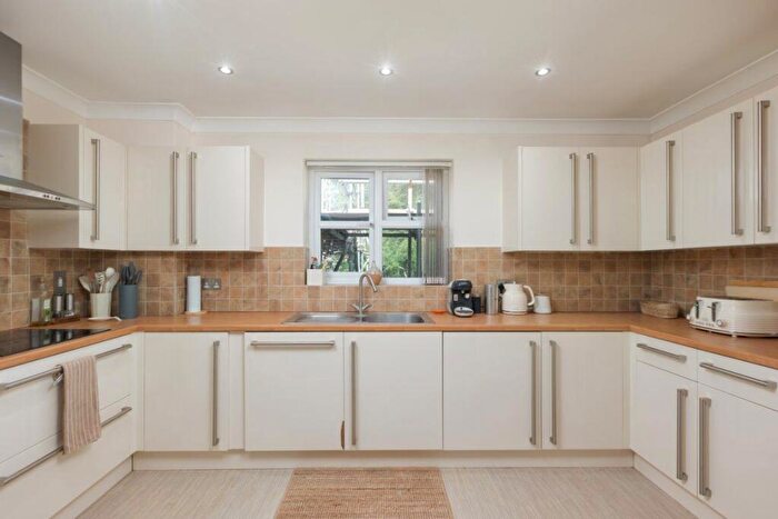1 Bedroom Flat To Rent In Old Mill Close, Eynsford, DA4