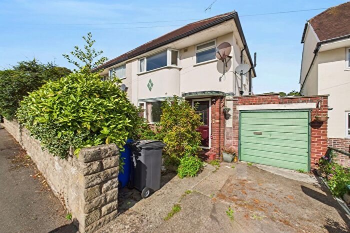 3 Bedroom Semi-Detached House For Sale In Swaledale Road, Sheffield, S7