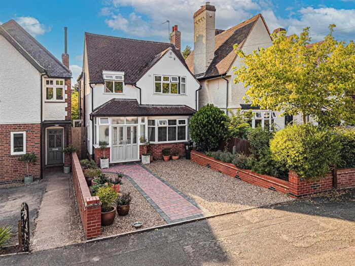 3 Bedroom Detached House For Sale In Shanklin Drive, Leicester, LE2