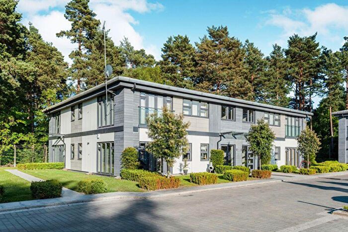 2 Bedroom Flat To Rent In Corunna Court, Wellington Business Park, Crowthorne, RG45