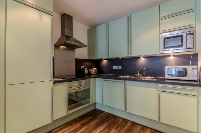1 Bedroom Flat To Rent In Pepys Street, City, London, EC3N