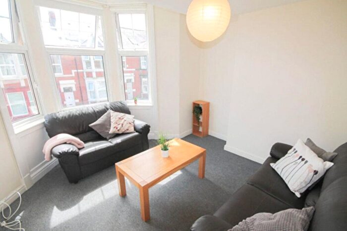 4 Bedroom Flat To Rent In Marsden Street, London, NW5