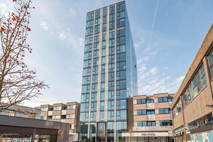 1 Bedroom Flat For Sale In Highgate Hill, Archway, London, N19