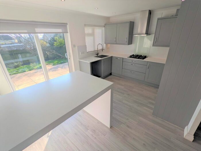 3 Bedroom End Of Terrace House To Rent In Arlington Road, Sully, Penarth, CF64