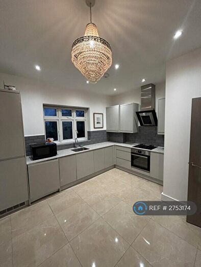 1 Bedroom Flat To Rent In High Street, Northwood, HA6