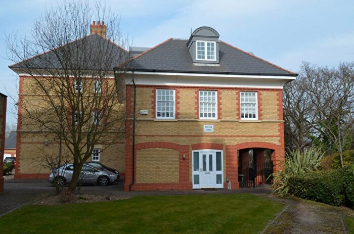 3 Bedroom House To Rent In Dalton Lodge Donovan Place, Winchmore Hill, N21