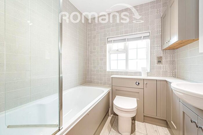 4 Bedroom Semi-Detached House To Rent In Elm Road, Earley, Reading, RG6