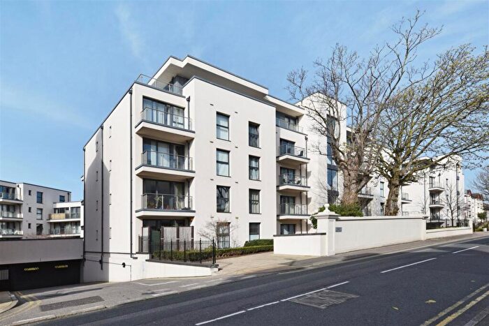 1 Bedroom Flat To Rent In Cawthorne House, Dyke Road, Brighton, BN1