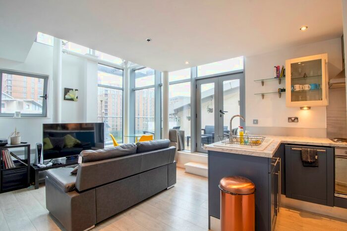 2 Bedroom Flat To Rent In Beringa, City Island, Leeds, LS12