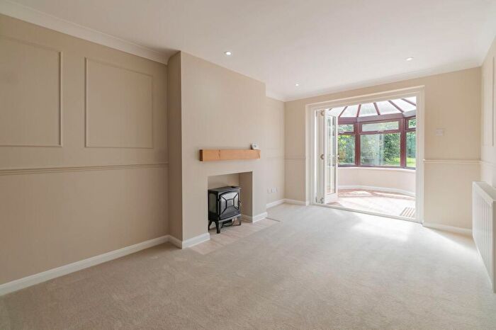 2 Bedroom Detached Bungalow For Sale In Woodbank, Burbage, LE10