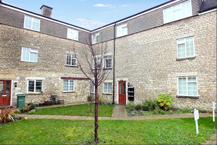 1 Bedroom Apartment To Rent In Gloucester Street, Cirencester, Gloucestershire, GL7